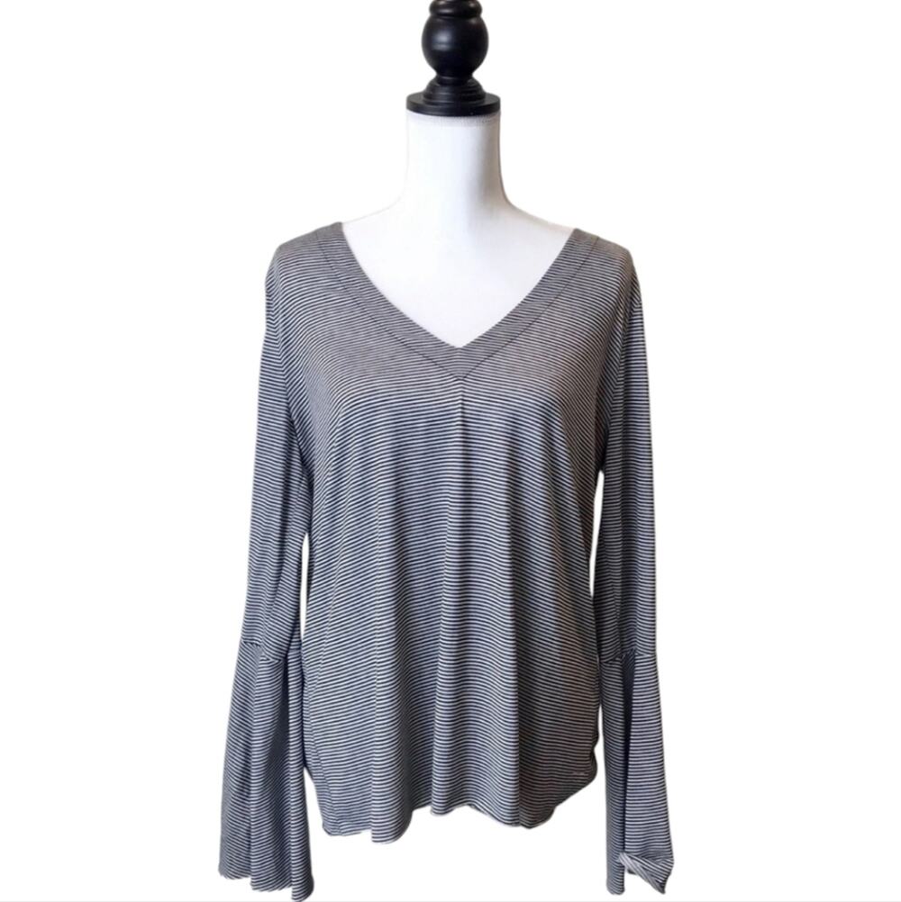 Lucky Brand Bell Sleeve V Neck Striped Top with Key Hole Back Large